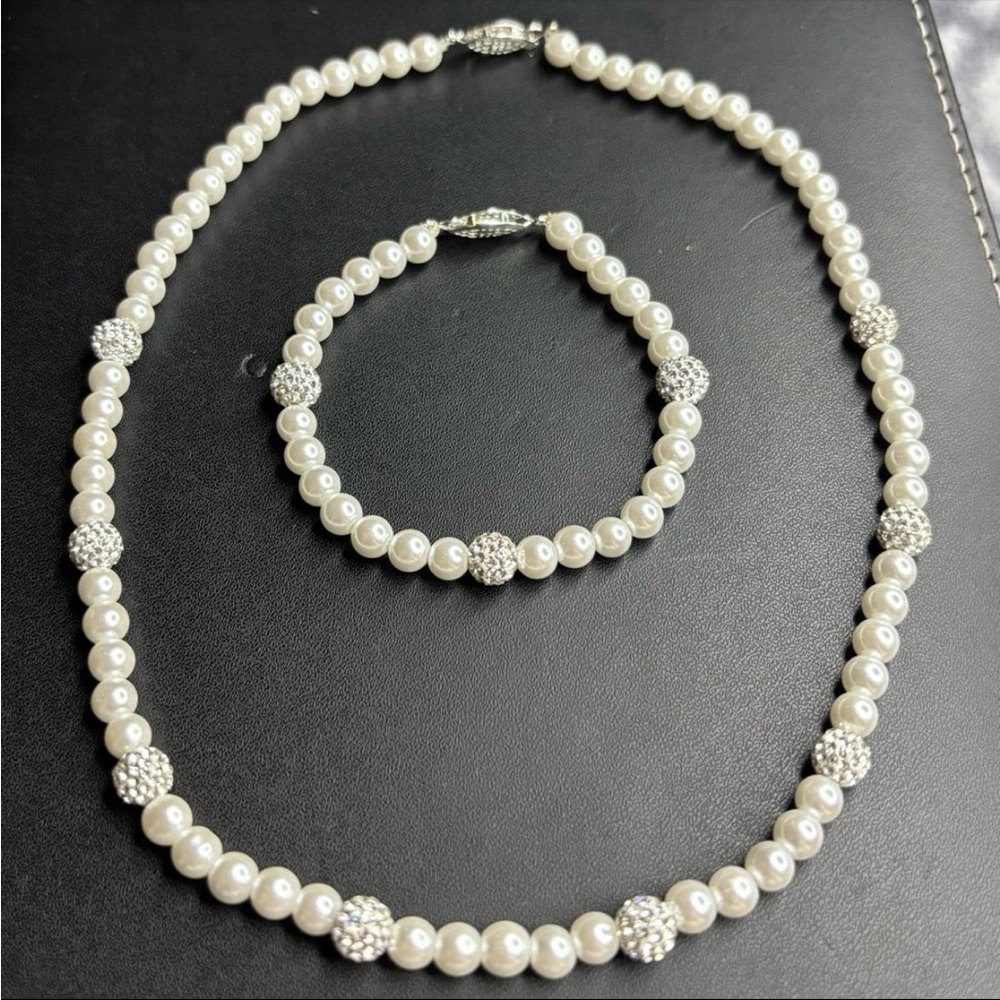 Kohl's Pearl and Silver Necklace Set